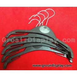 hanger toko hitam anak gantungan stainless display baju perlengkapan butik grosir display hanger toko hitam anak gantungan stainless display baju perlengkapan butik grosir display