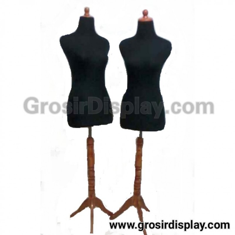 Manekin kaki kayu