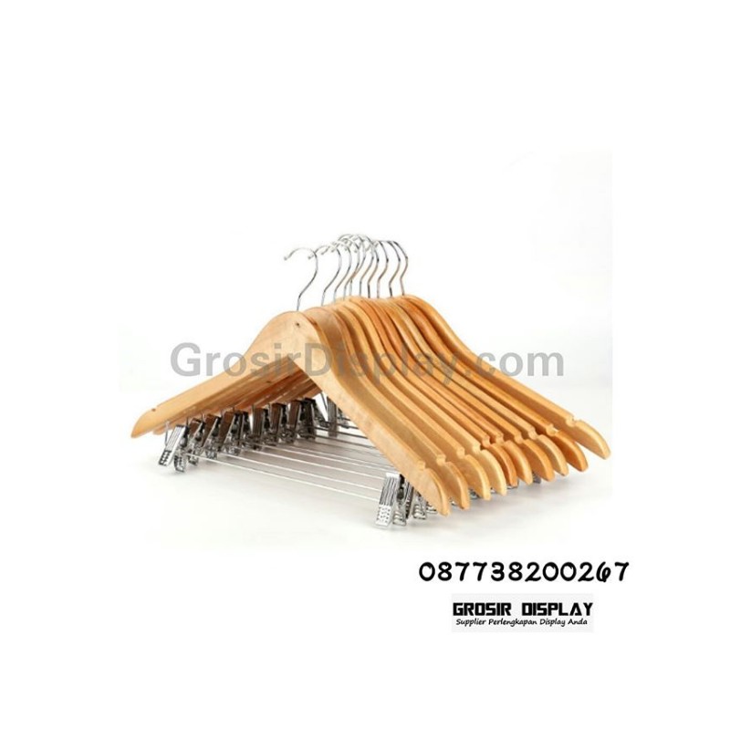 Hanger jepit kayu