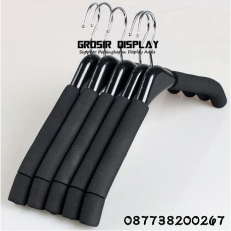 Jual Perlengkapan Toko Hanger Gantungan Baju Busa Hitam Dewasa Display Toko Butik Distro