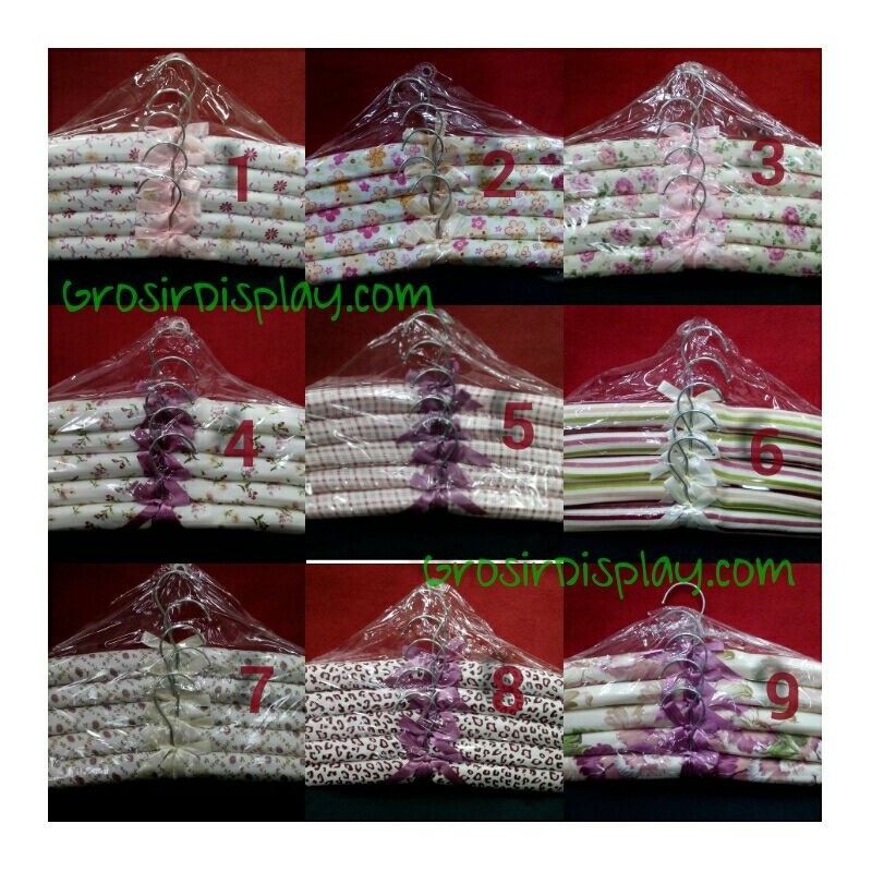 Hanger Busa Motif